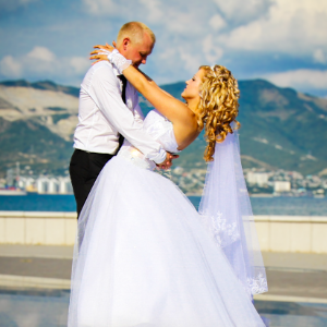 свадебный фотограф фото жених и невеста набережная Новороссийск
