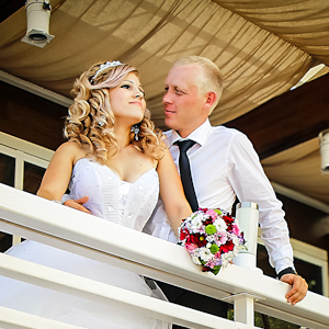 свадебные фото невеста жених кафе бульвар Черняховского Новороссийск
